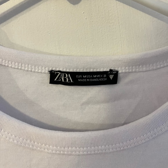 Zara Cropped Tshirt - Picture 2 of 3